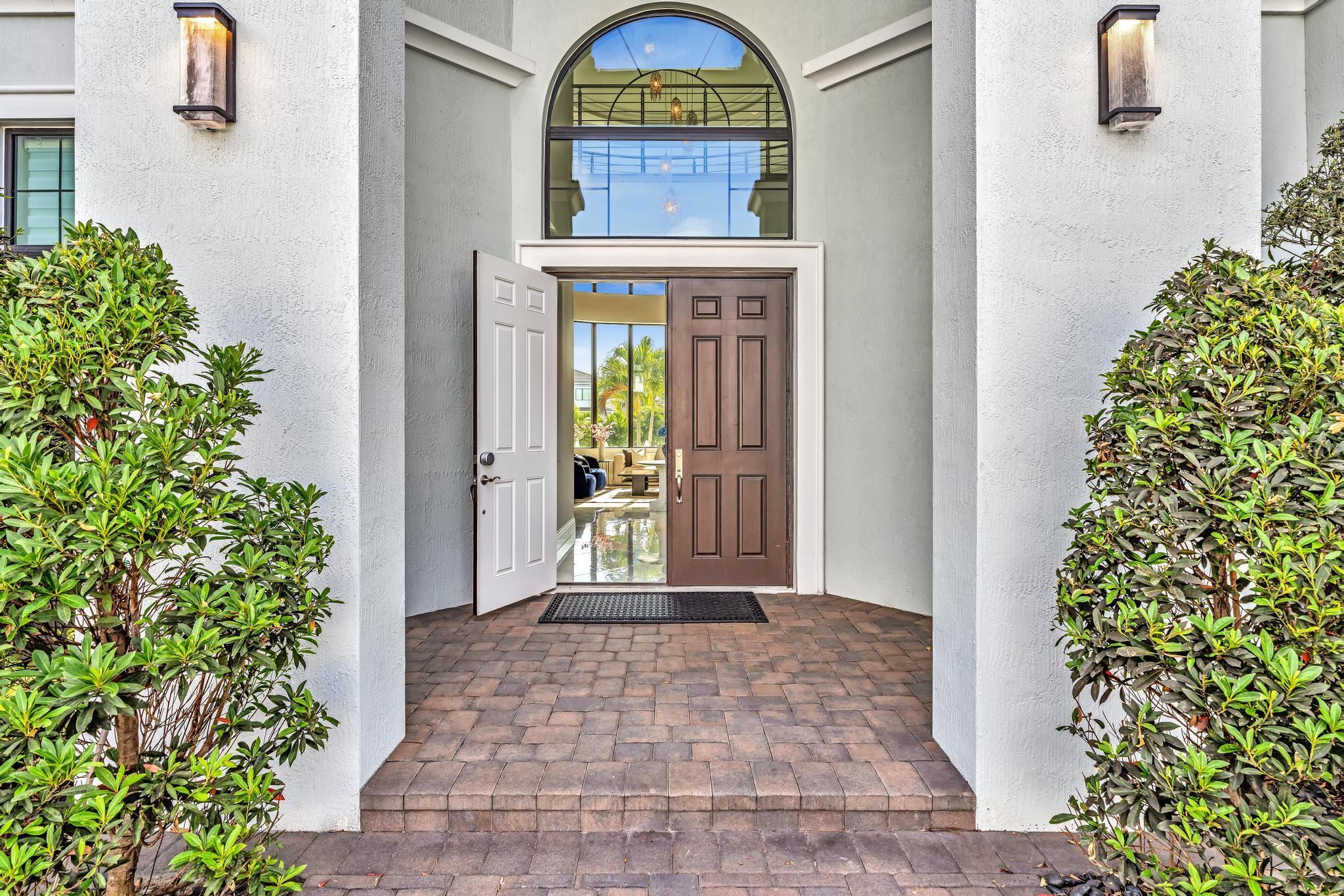 ROYAL PALM POLO - Residential