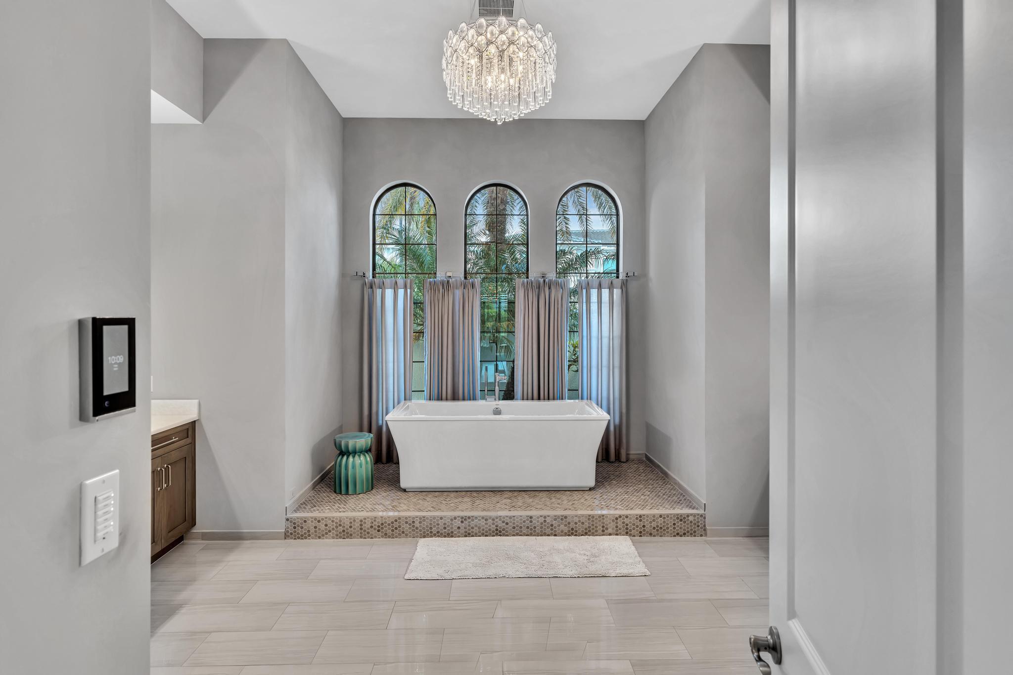 ROYAL PALM POLO - Residential