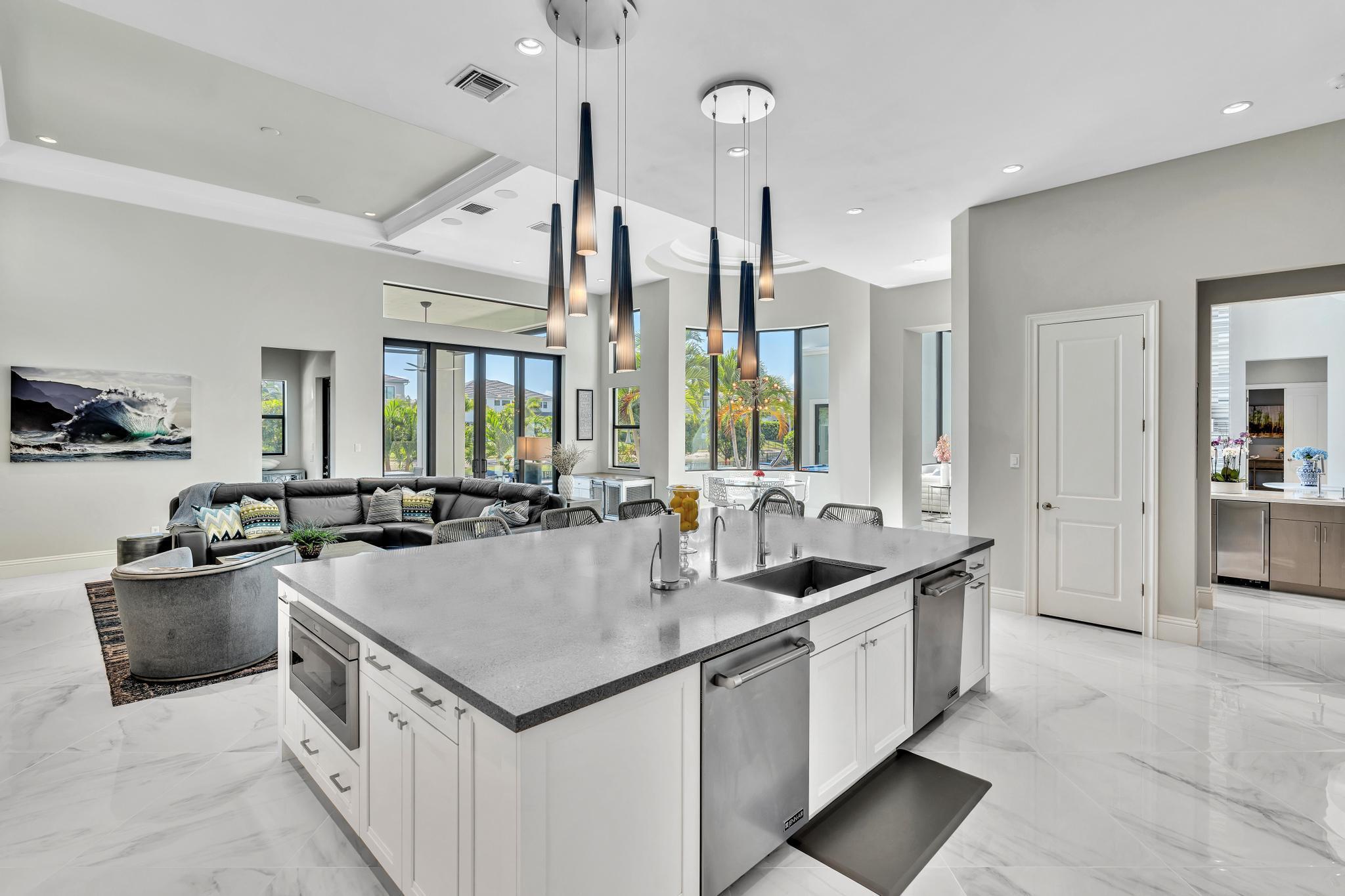 ROYAL PALM POLO - Residential