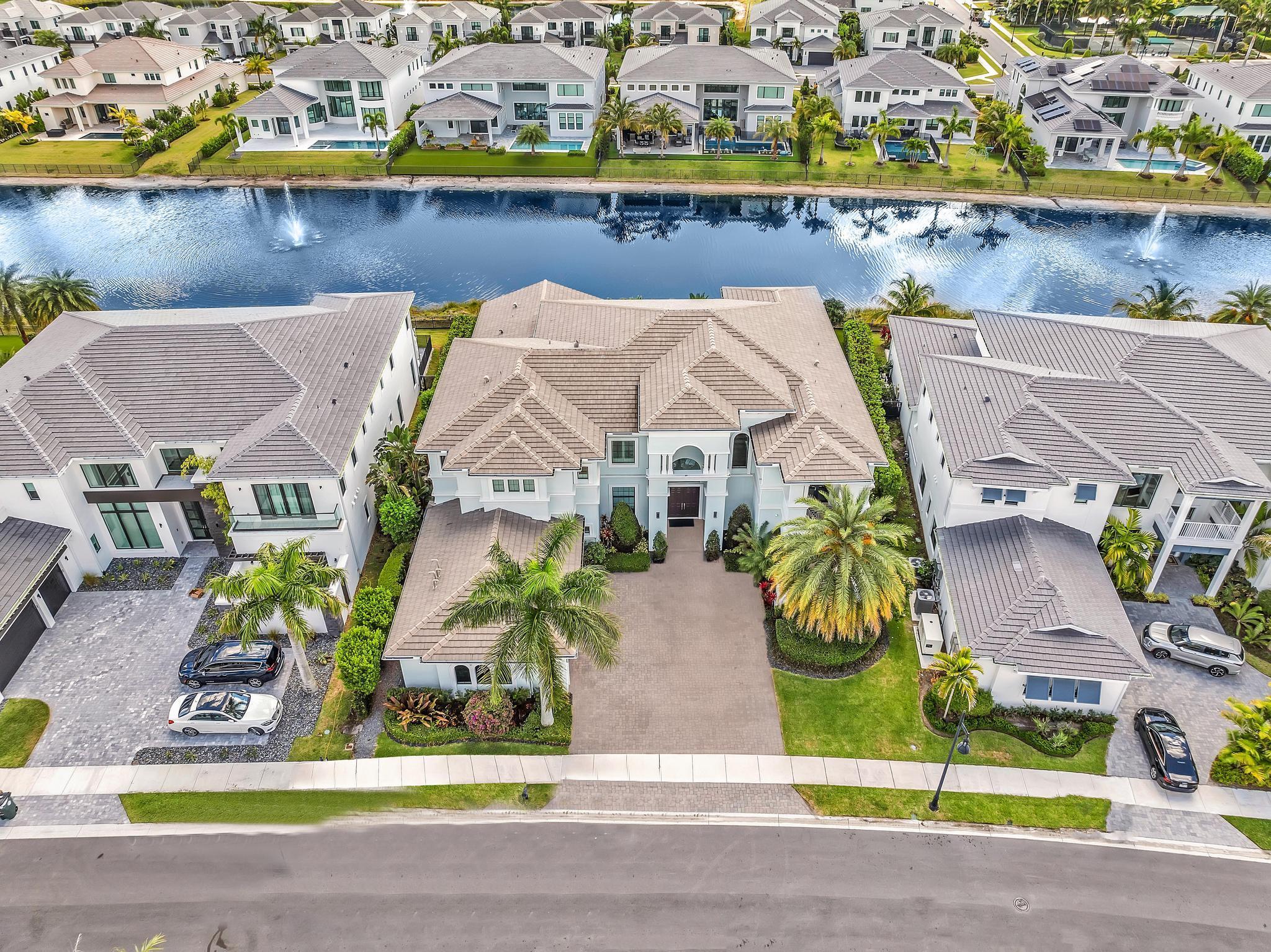 ROYAL PALM POLO - Residential