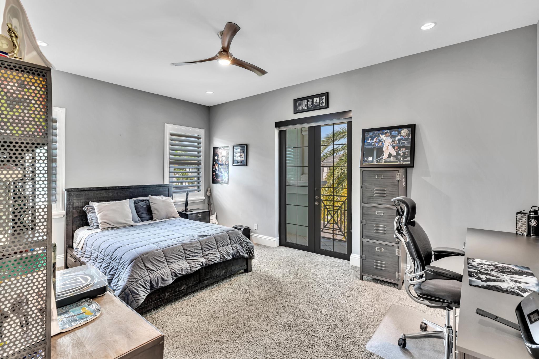 ROYAL PALM POLO - Residential