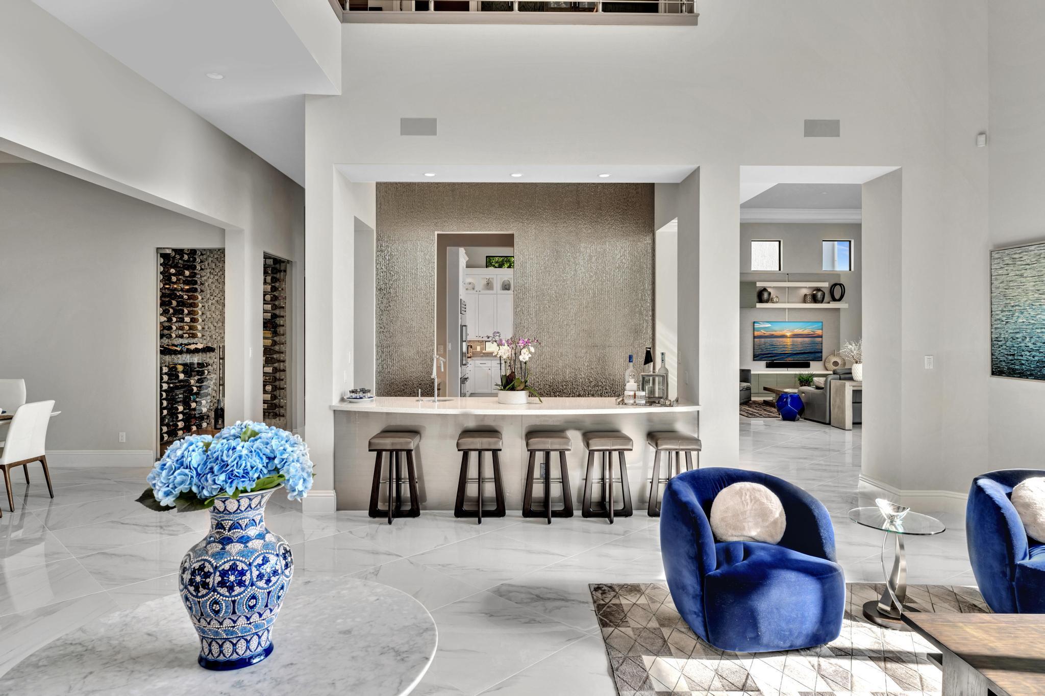 ROYAL PALM POLO - Residential