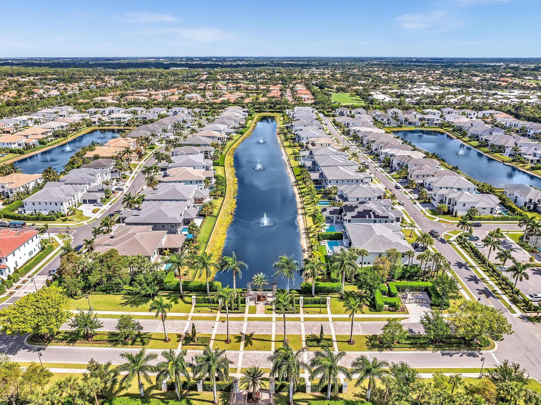 ROYAL PALM POLO - Residential