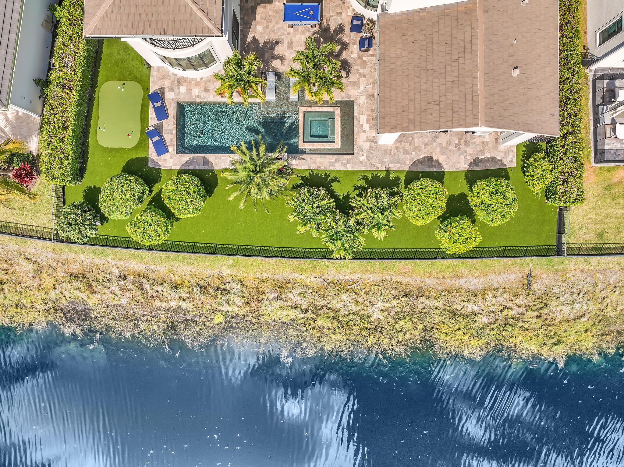 ROYAL PALM POLO - Residential