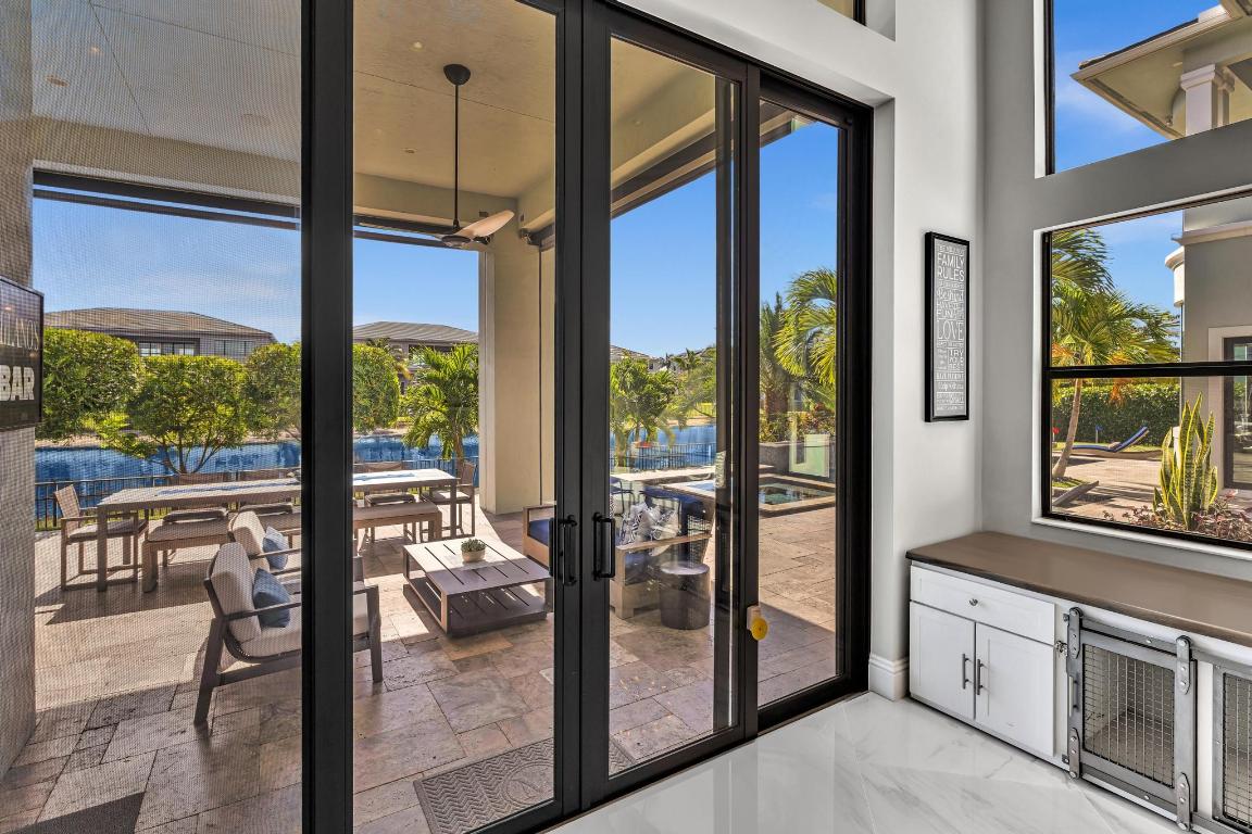 ROYAL PALM POLO - Residential