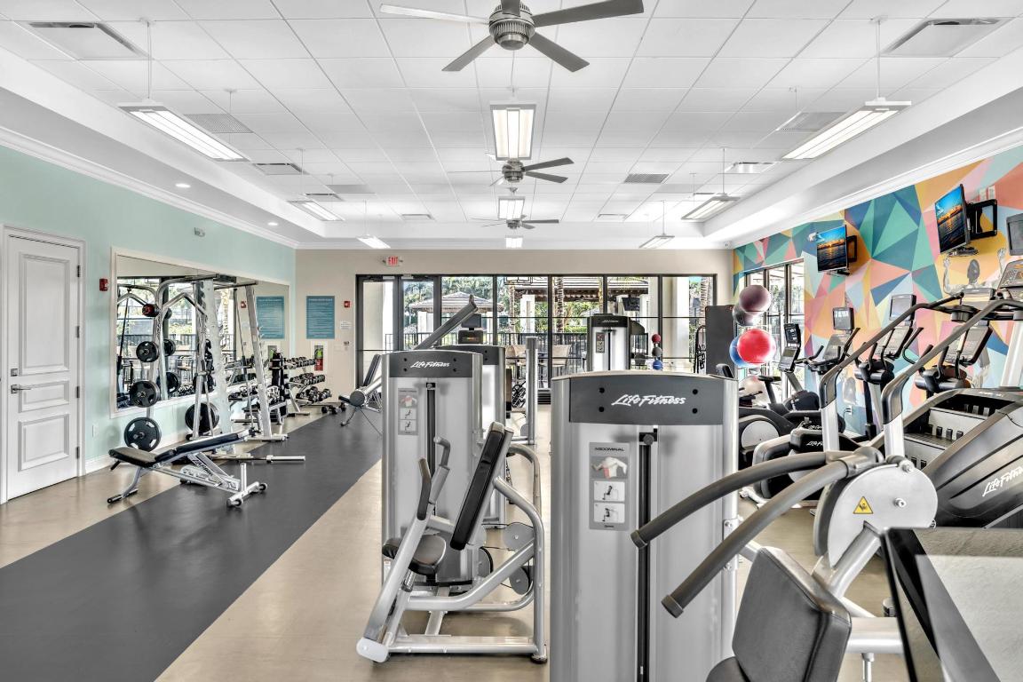 ROYAL PALM POLO - Residential