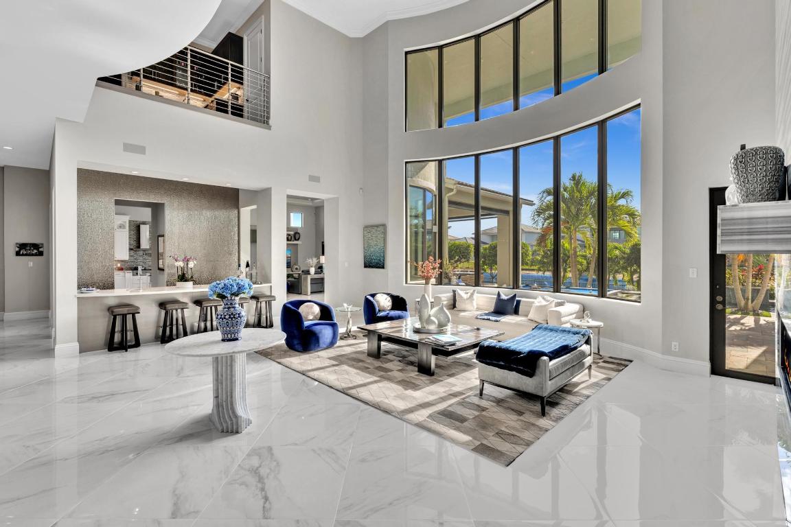 ROYAL PALM POLO - Residential