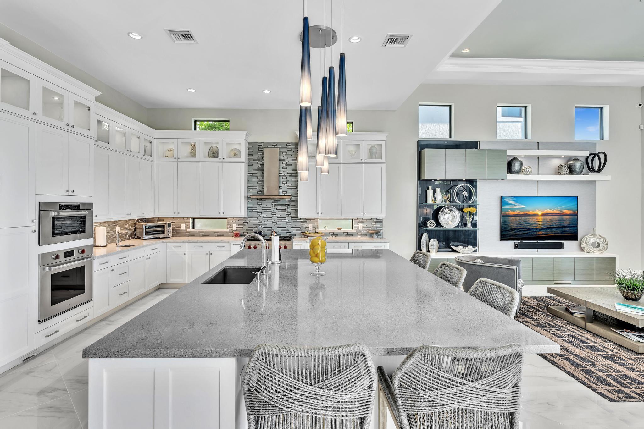 ROYAL PALM POLO - Residential