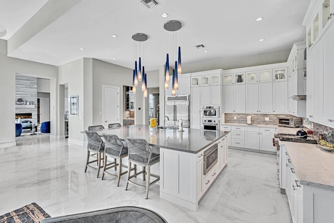 ROYAL PALM POLO - Residential