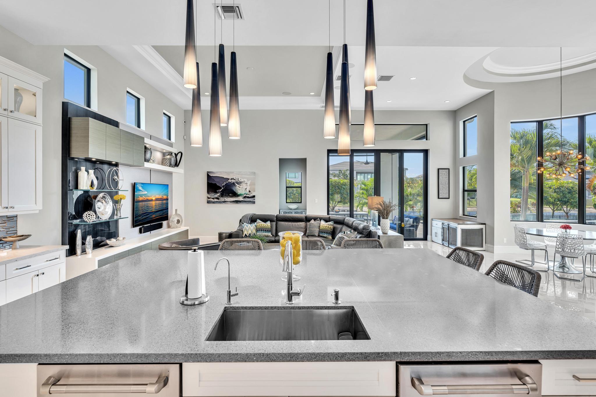 ROYAL PALM POLO - Residential