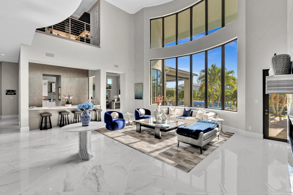 ROYAL PALM POLO - Residential