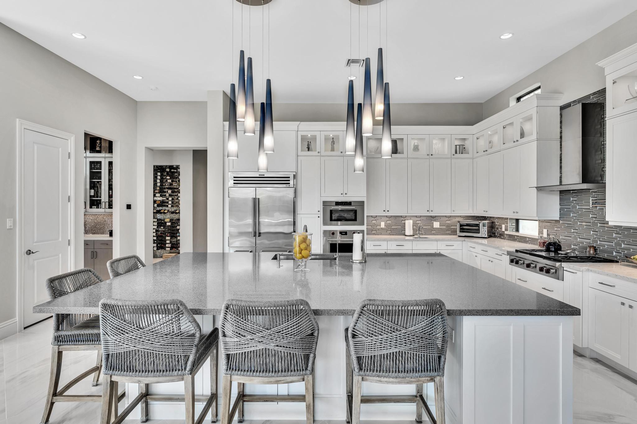 ROYAL PALM POLO - Residential