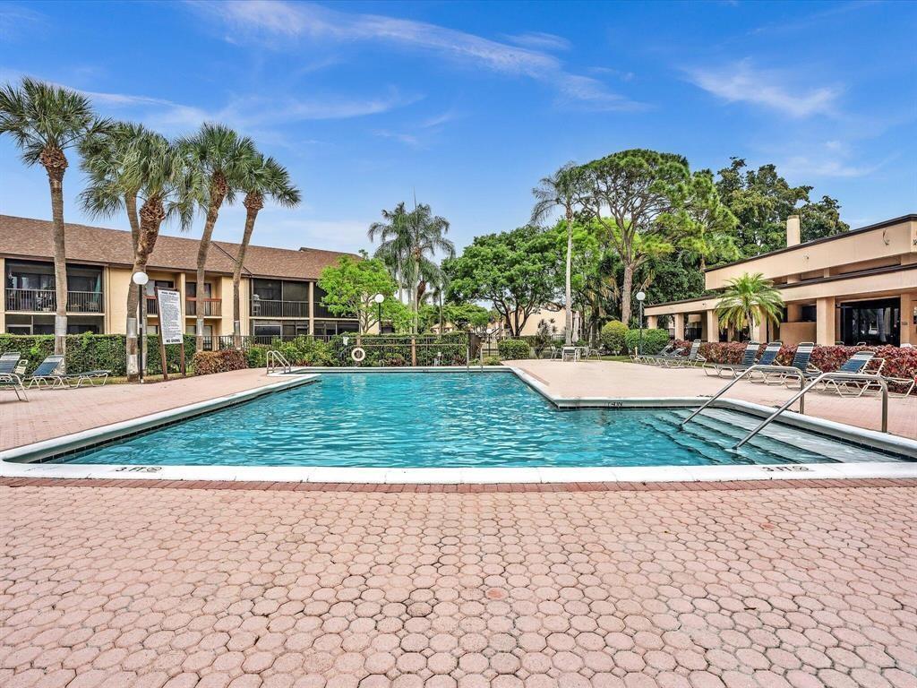 MEADOWRIDGE CONDO - Residential