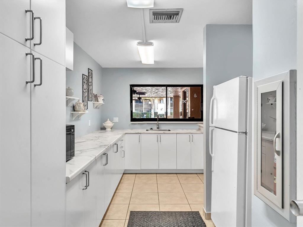 MEADOWRIDGE CONDO - Residential