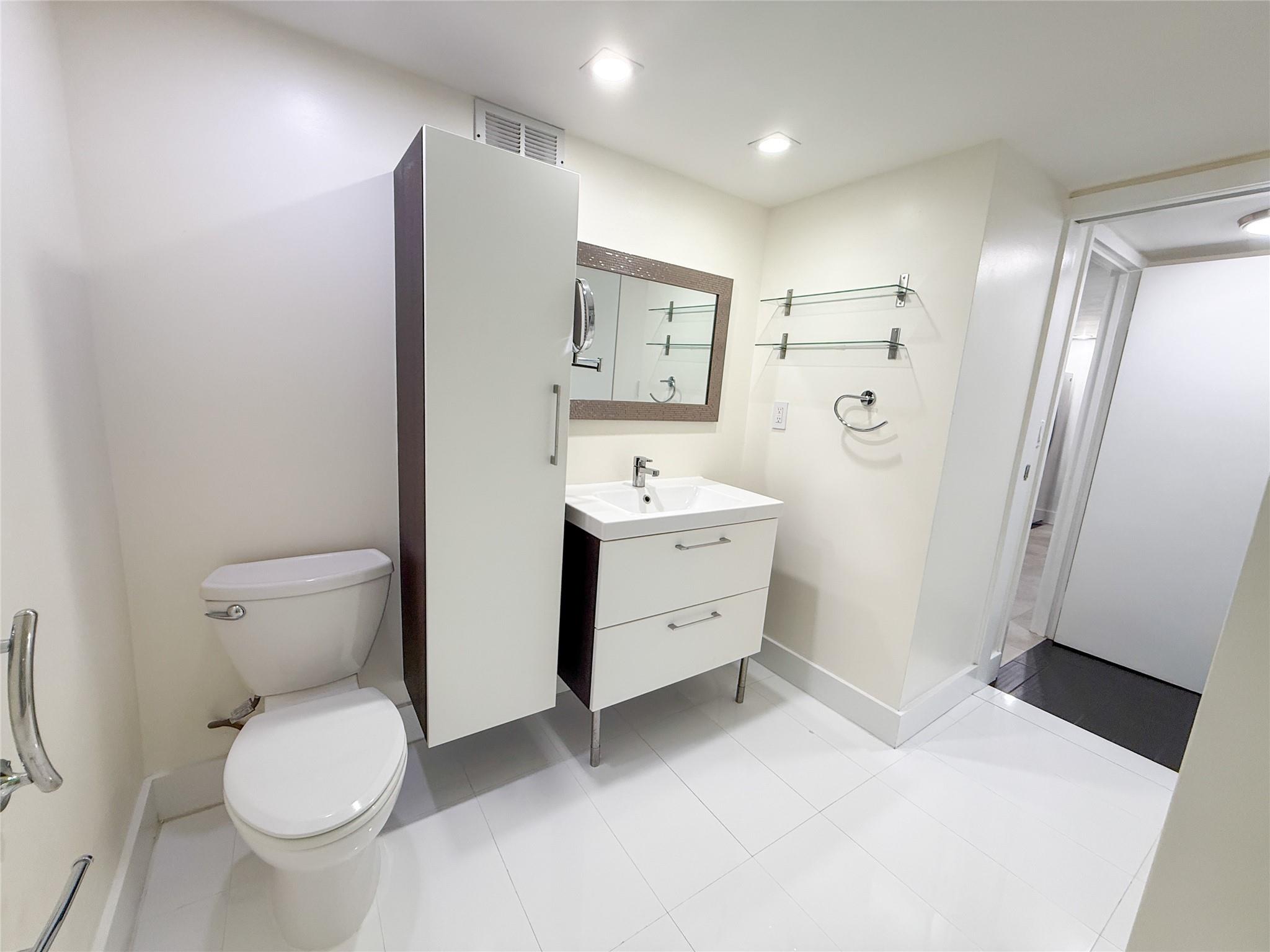 Oceanview Park Condo - Residential