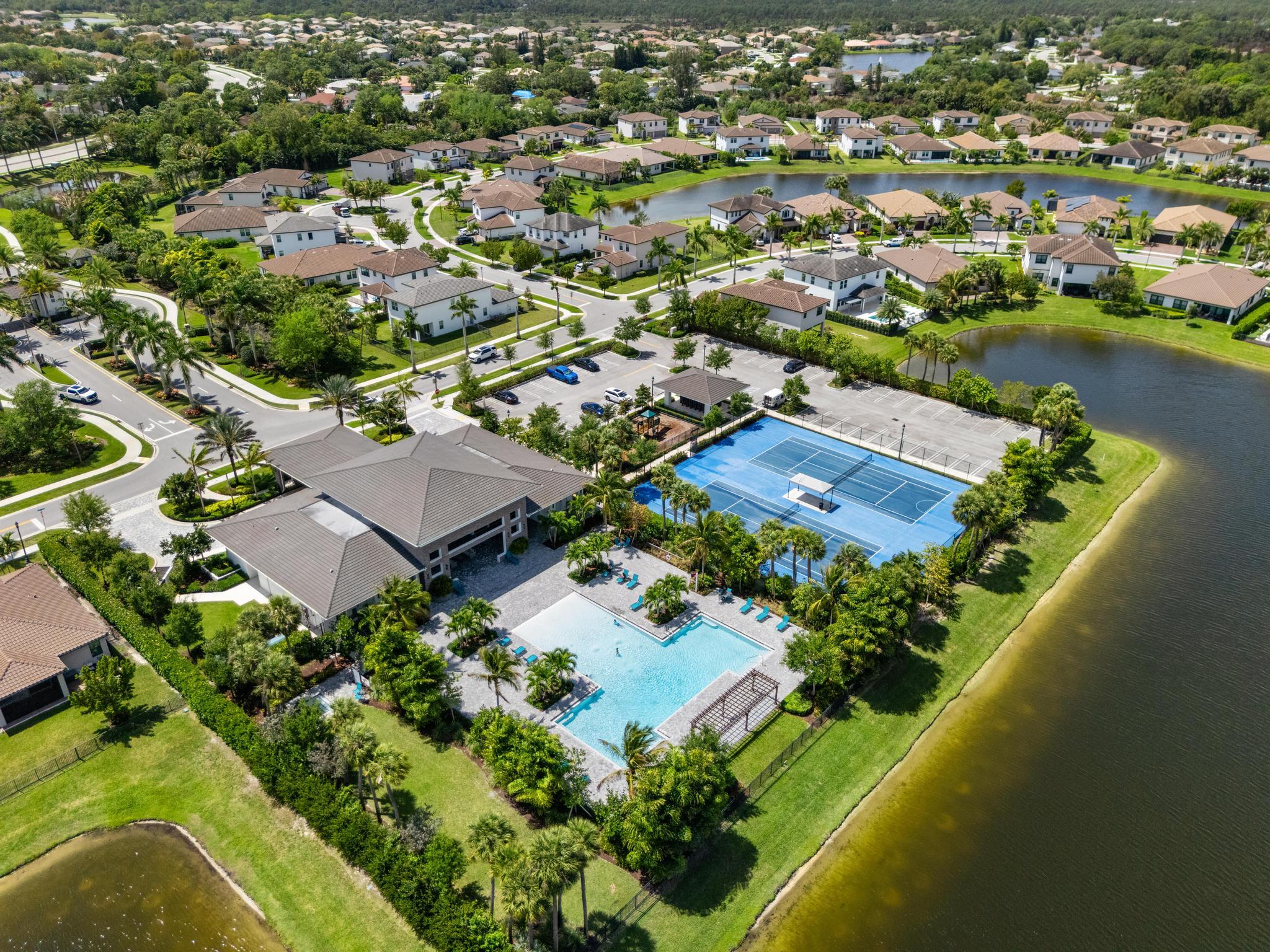 CRESTWOOD NORTH - Residential