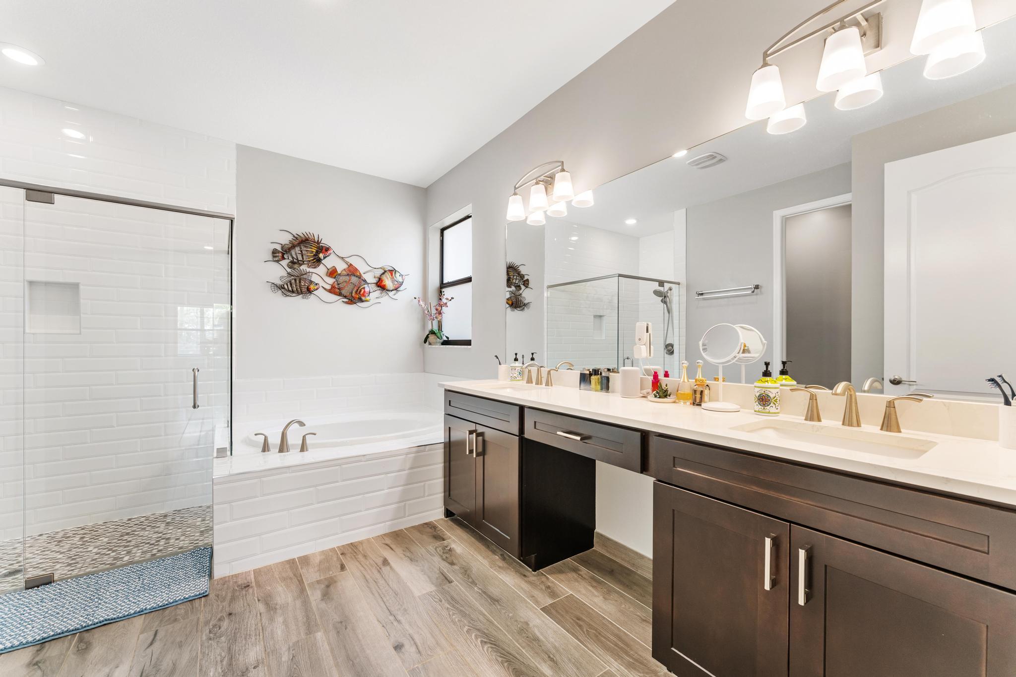 CRESTWOOD NORTH - Residential