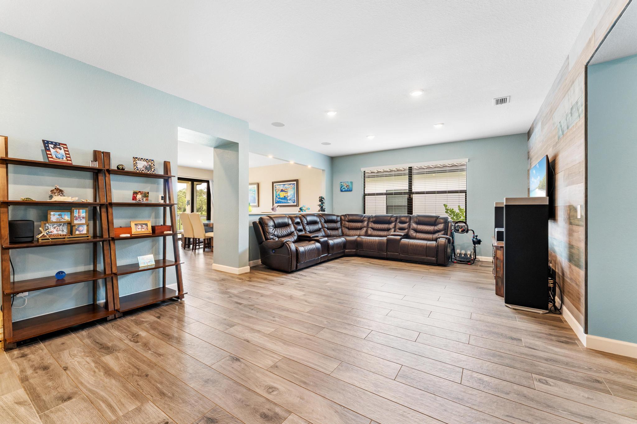 CRESTWOOD NORTH - Residential