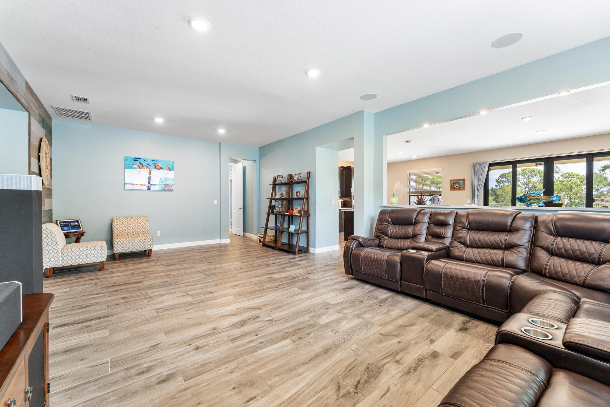 CRESTWOOD NORTH - Residential