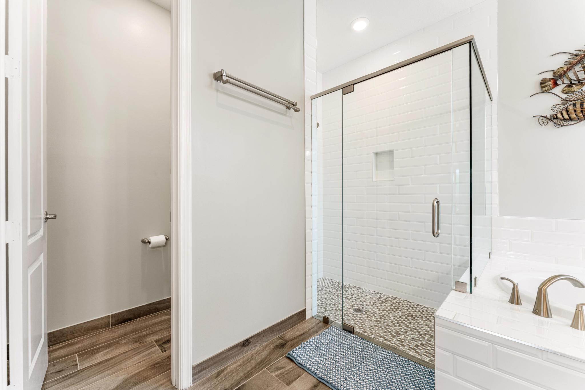 CRESTWOOD NORTH - Residential