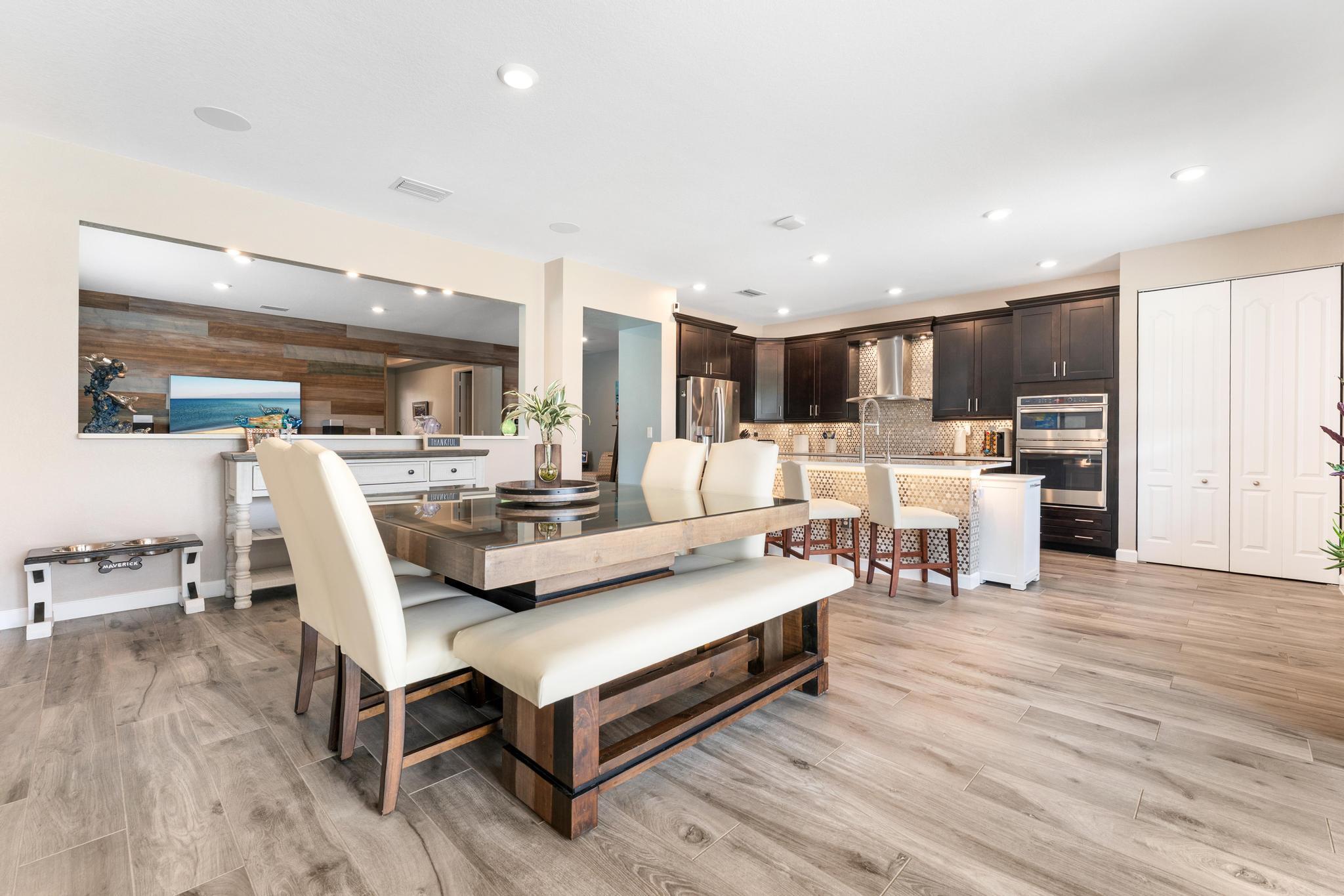 CRESTWOOD NORTH - Residential