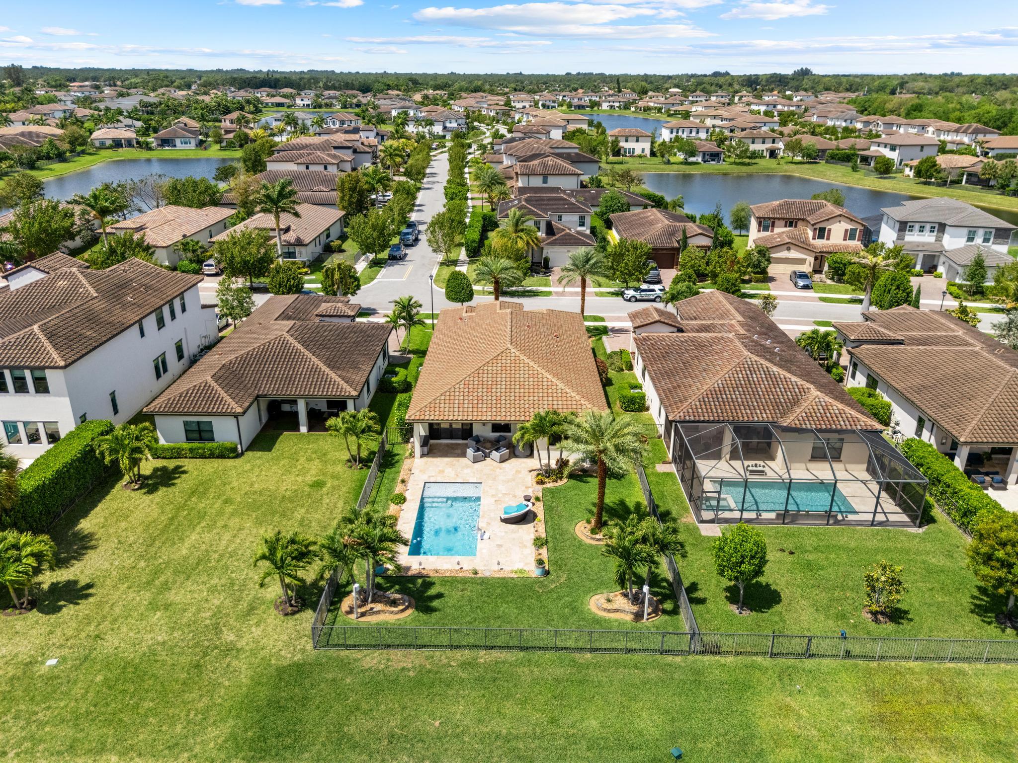 CRESTWOOD NORTH - Residential