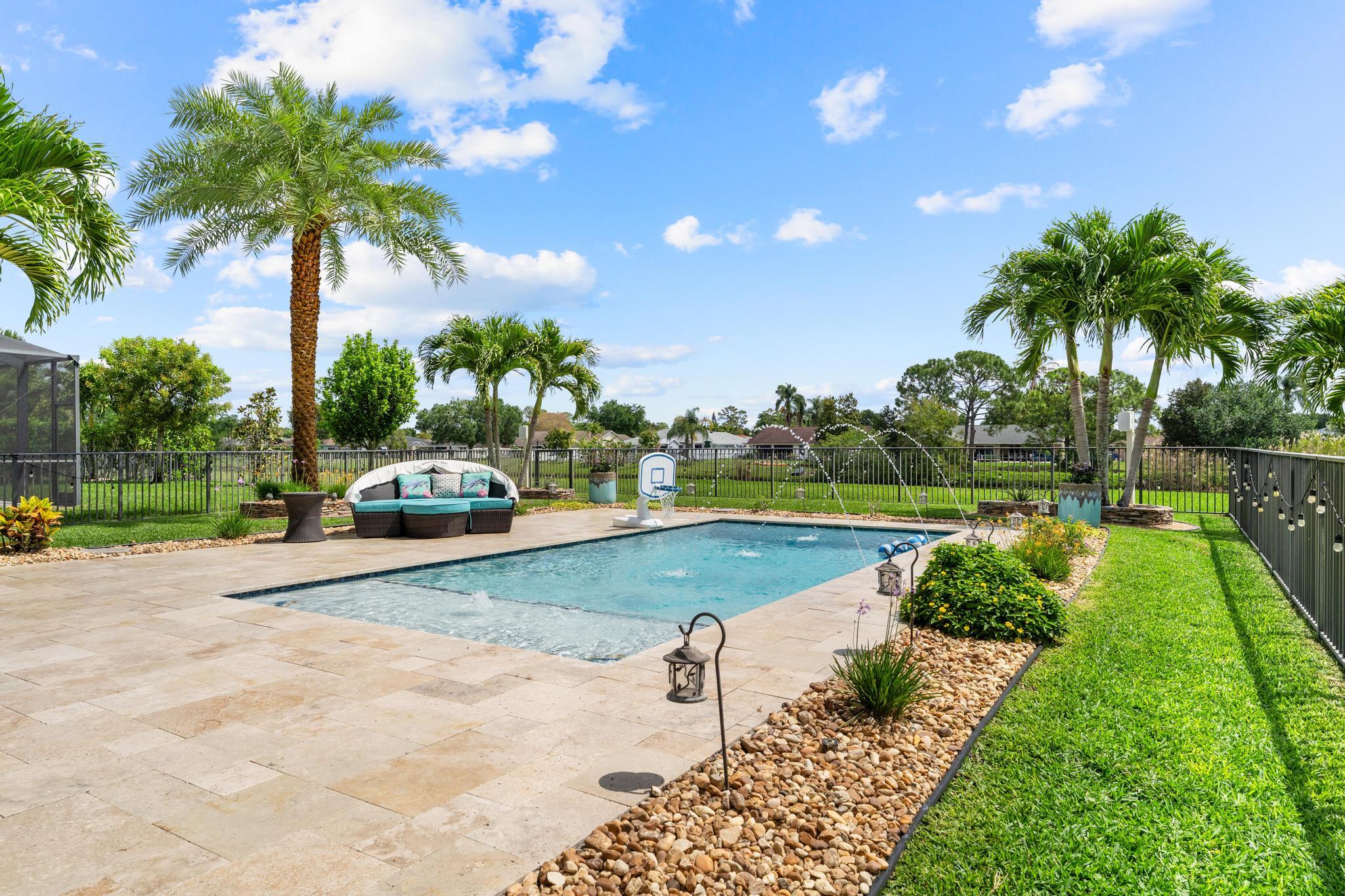 CRESTWOOD NORTH - Residential