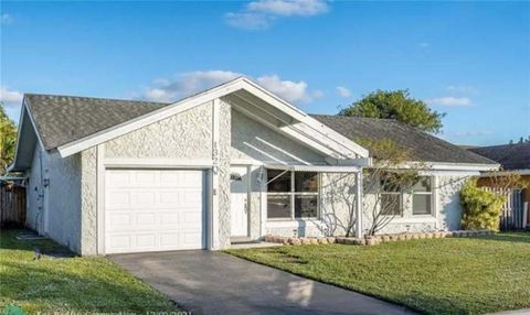 1320 SW 82nd Terrace Pompano Beach FL 33068