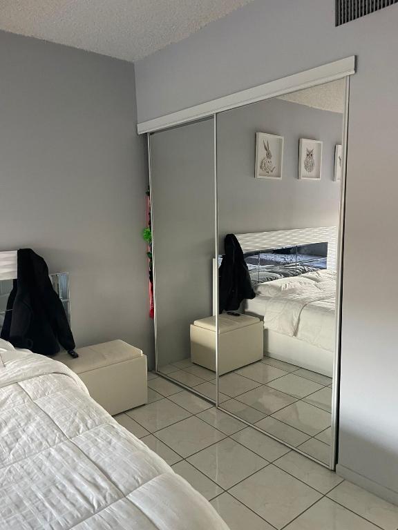 MANGO HILL CONDO NO 2 - Residential Lease