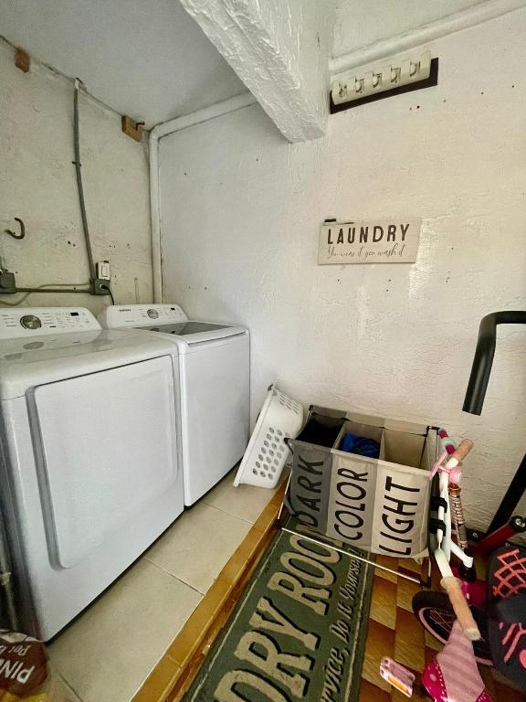 MANGO HILL CONDO NO 2 - Residential Lease