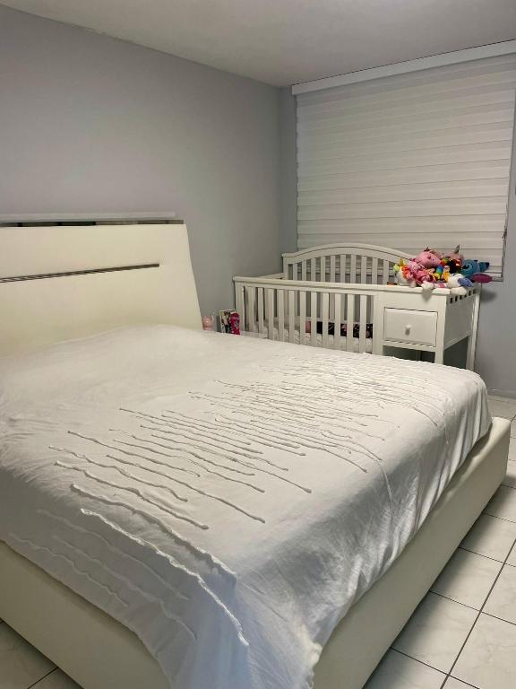 MANGO HILL CONDO NO 2 - Residential Lease