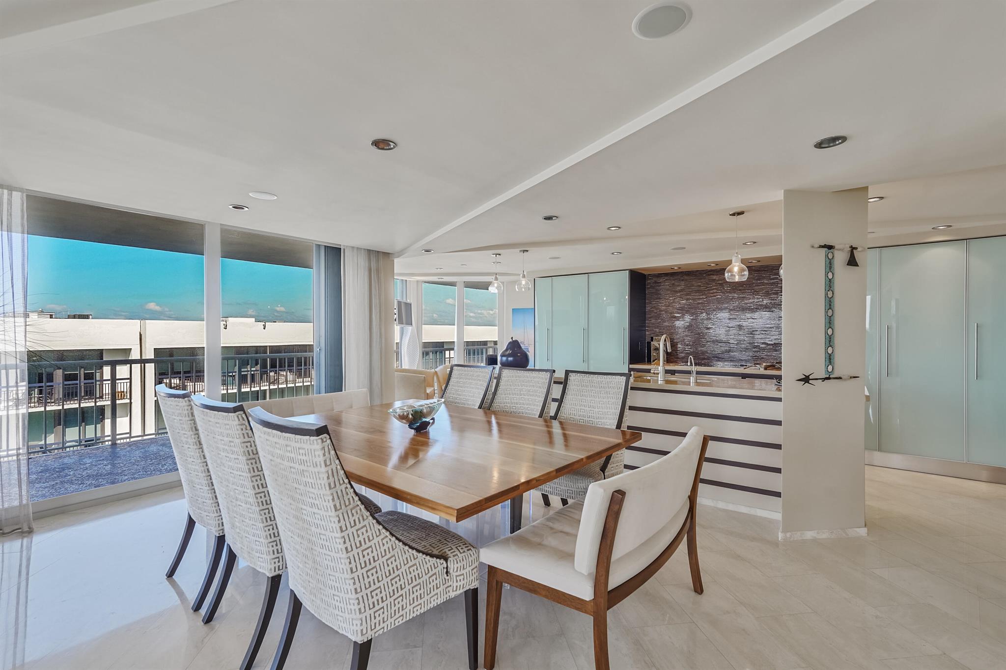 THE ENCLAVE - Residential