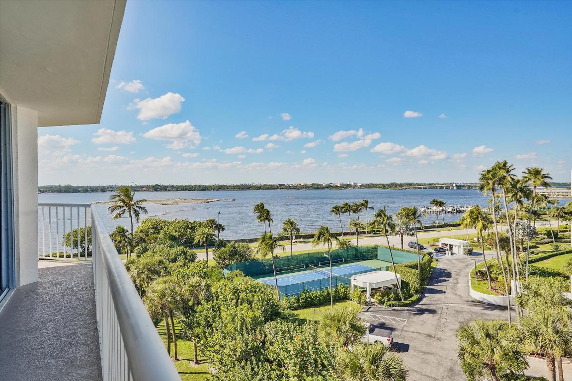 THE ENCLAVE - Residential