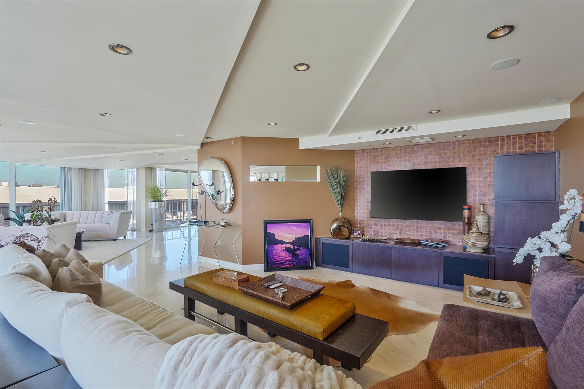 THE ENCLAVE - Residential