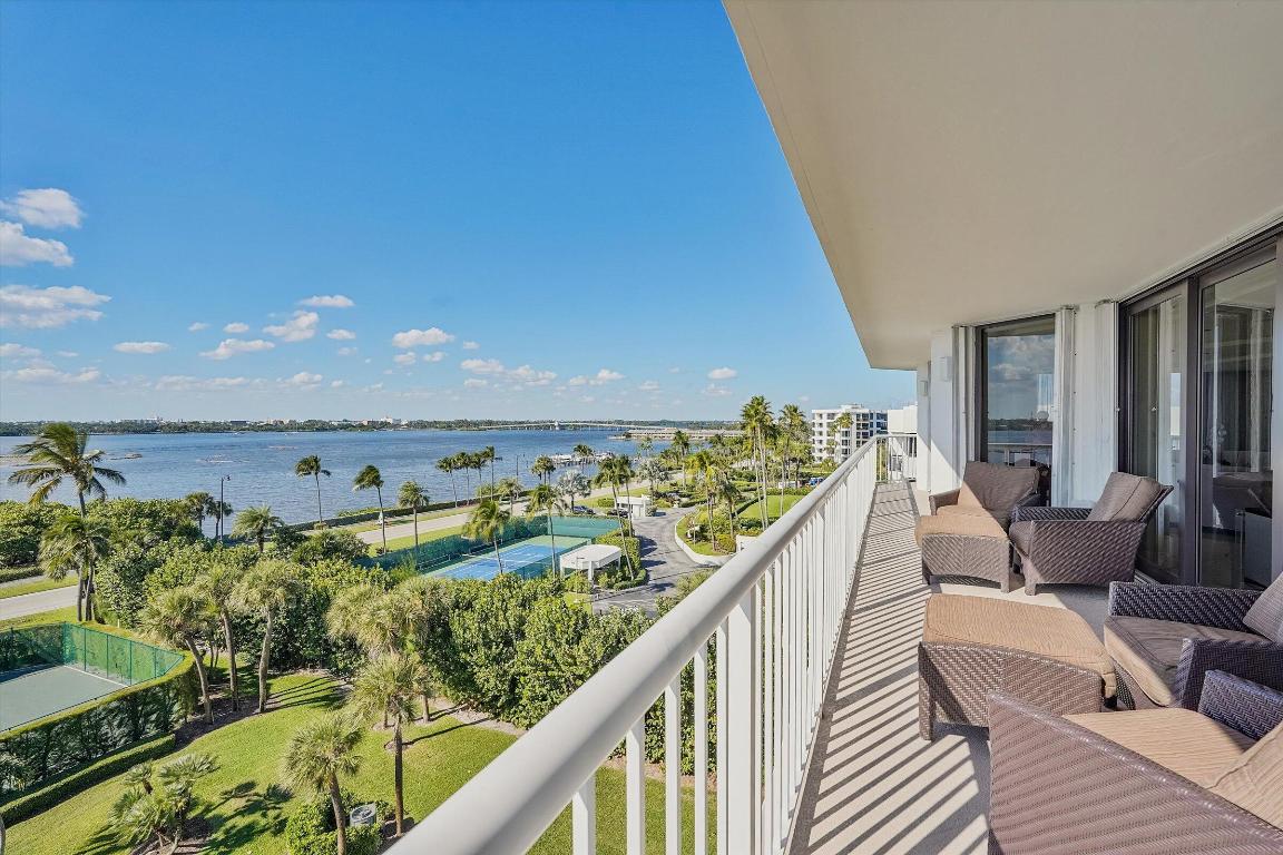 THE ENCLAVE - Residential