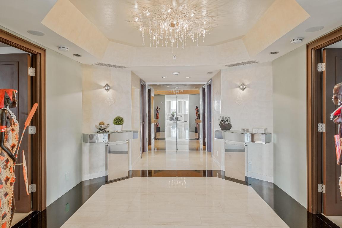 THE ENCLAVE - Residential