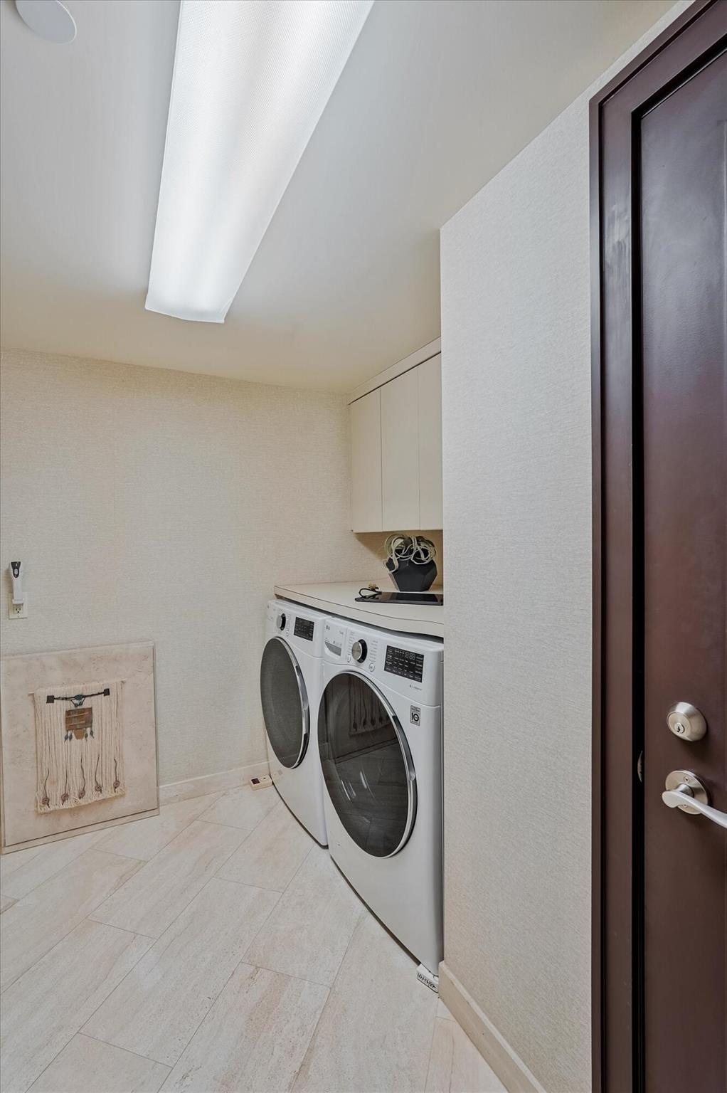 THE ENCLAVE - Residential