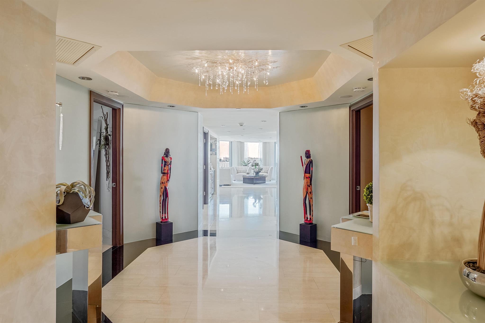 THE ENCLAVE - Residential