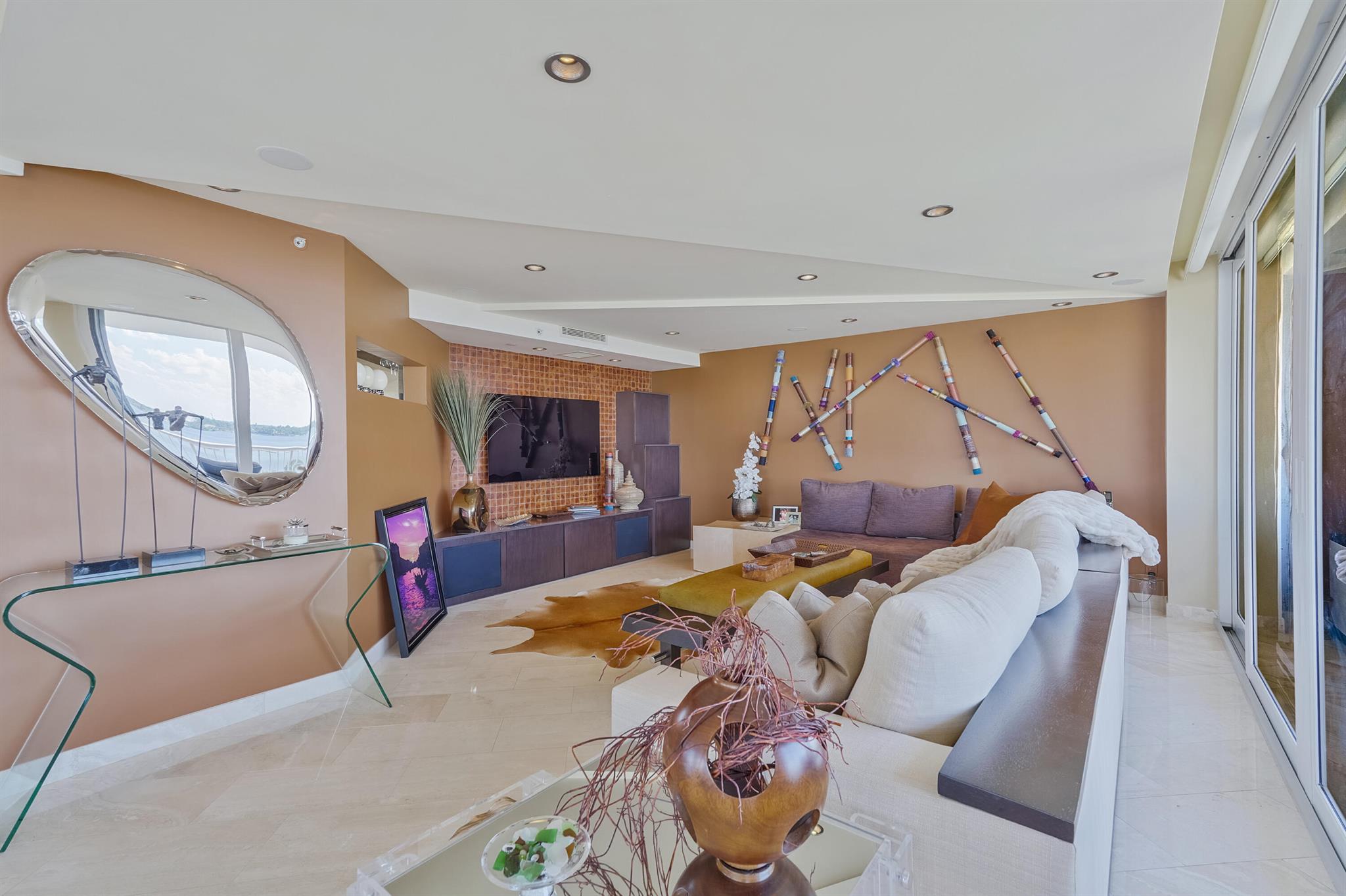 THE ENCLAVE - Residential