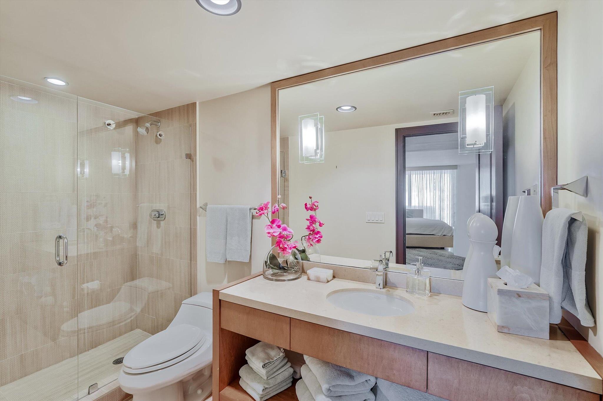 THE ENCLAVE - Residential