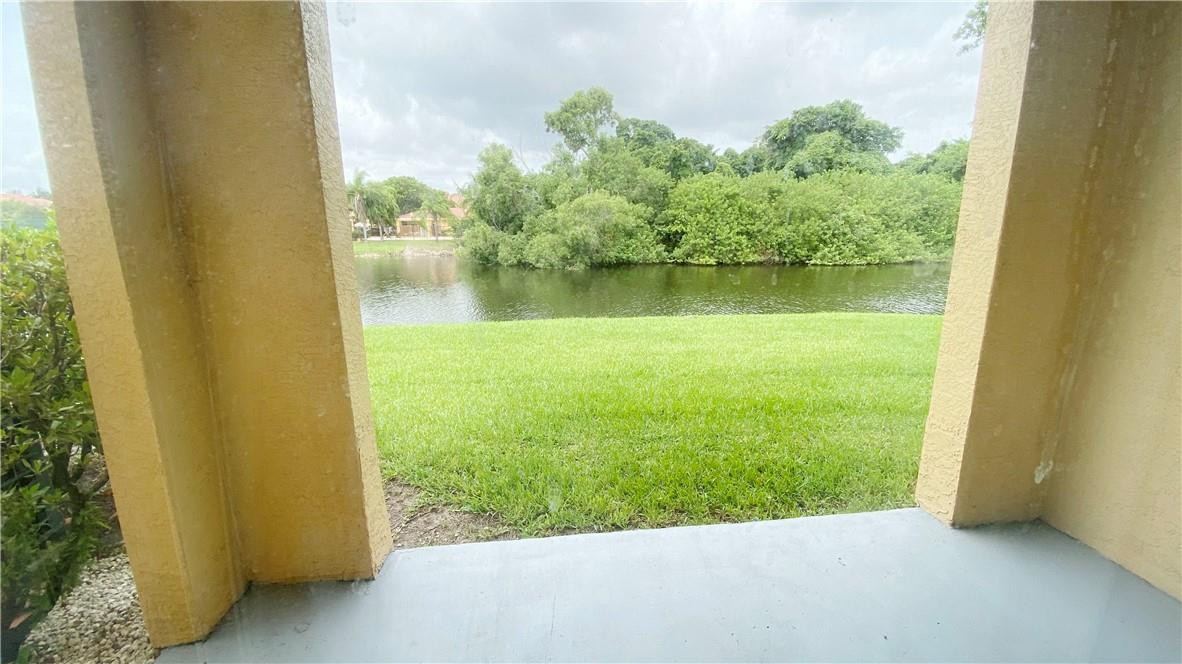 EMERALD ISLE AT LAGUNA LA - Residential