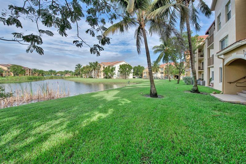 EMERALD ISLE AT LAGUNA LA - Residential