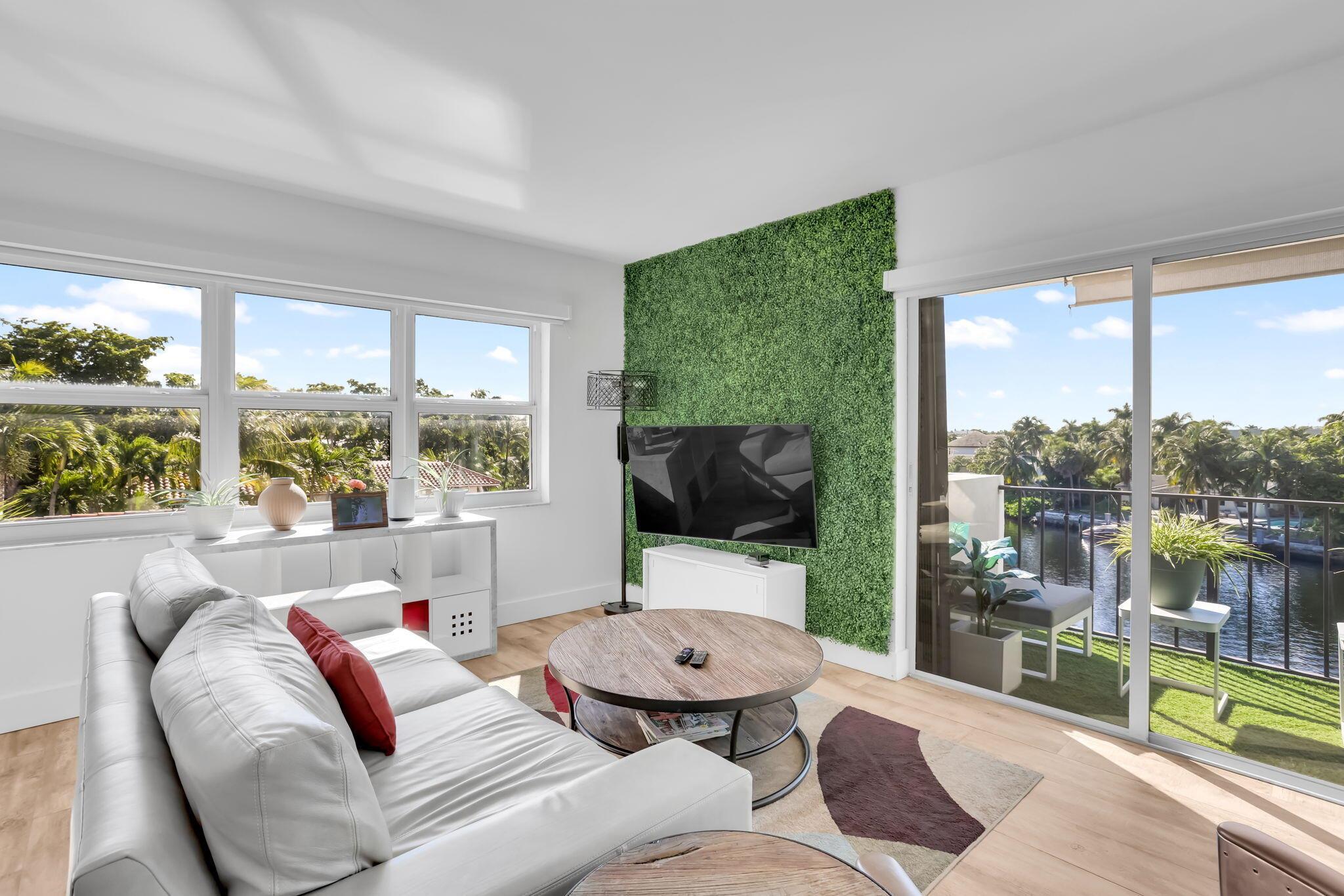 1839 Middle River Drive 303