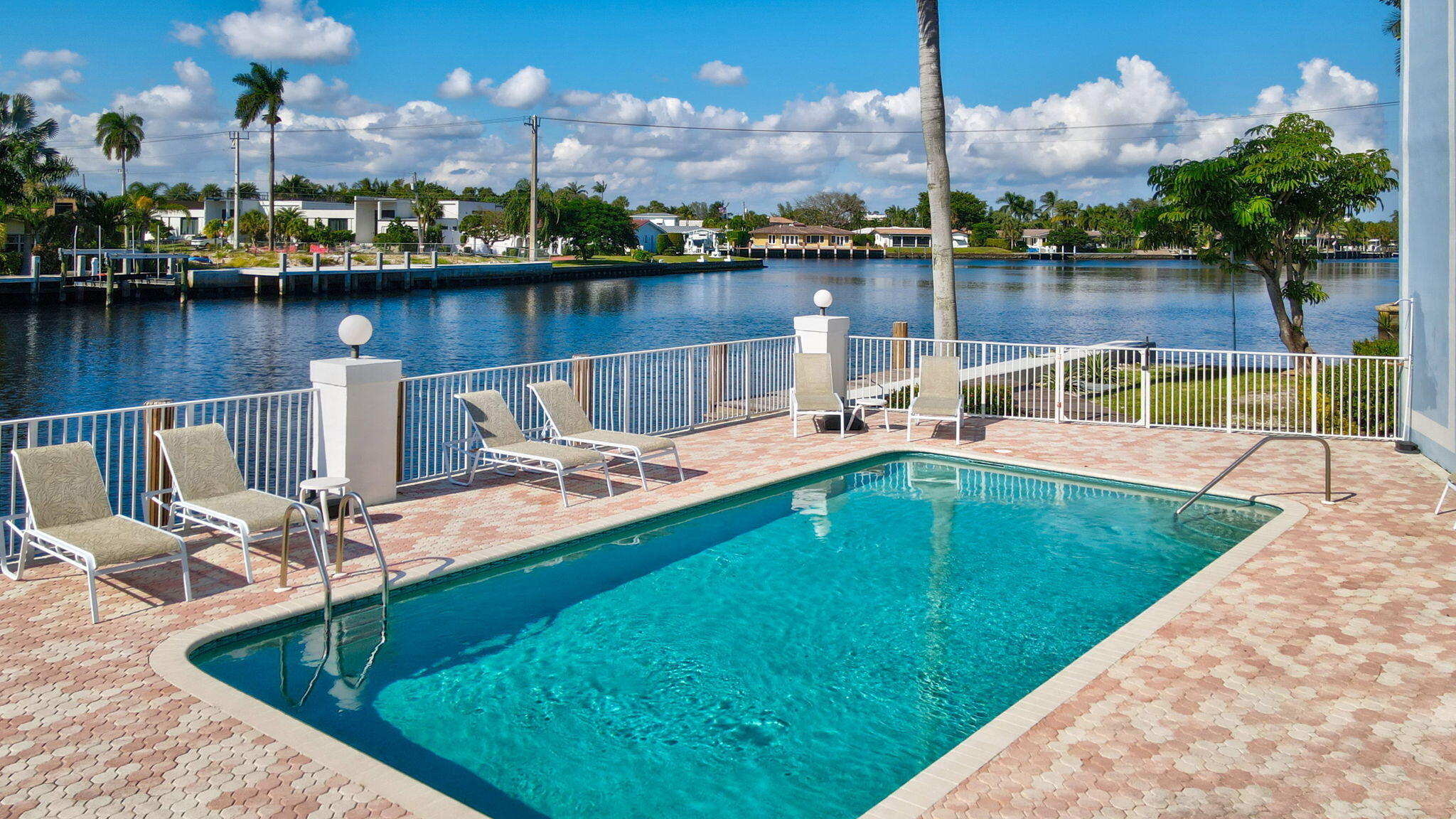 RIVERS BEND CONDO - Residential