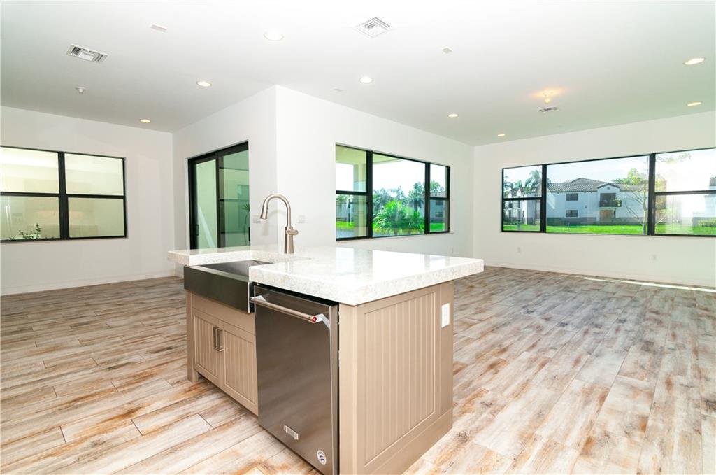 Pembroke Lakes South 119- - Residential
