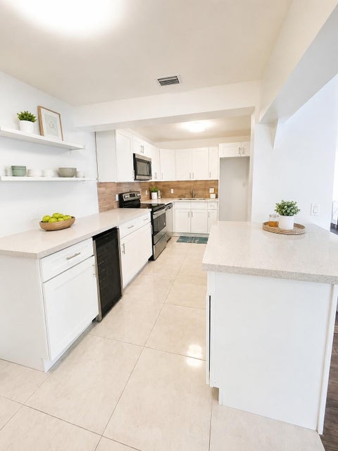Tiny photo for 2651 JACKSON Street #2651, Hollywood, FL 33020 (MLS # B26077432)