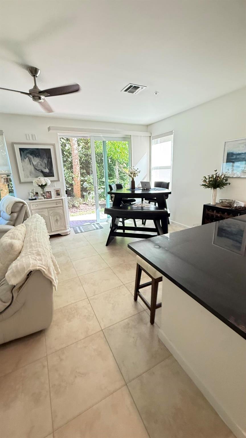 HERITAGE ENCLAVE - Residential Lease