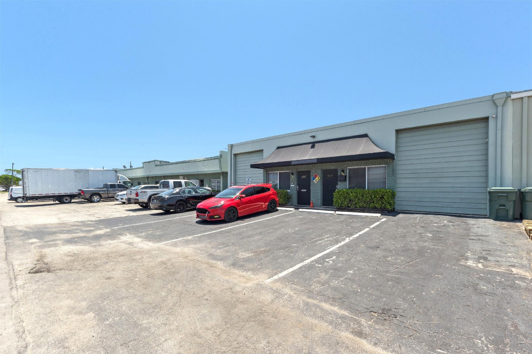 4057 NE 5th Ter