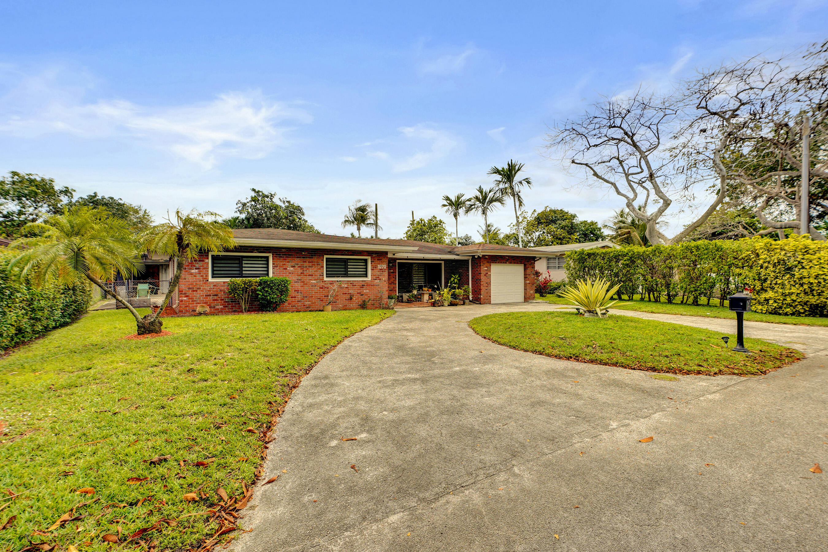 Biscayne Lake View - Residential
