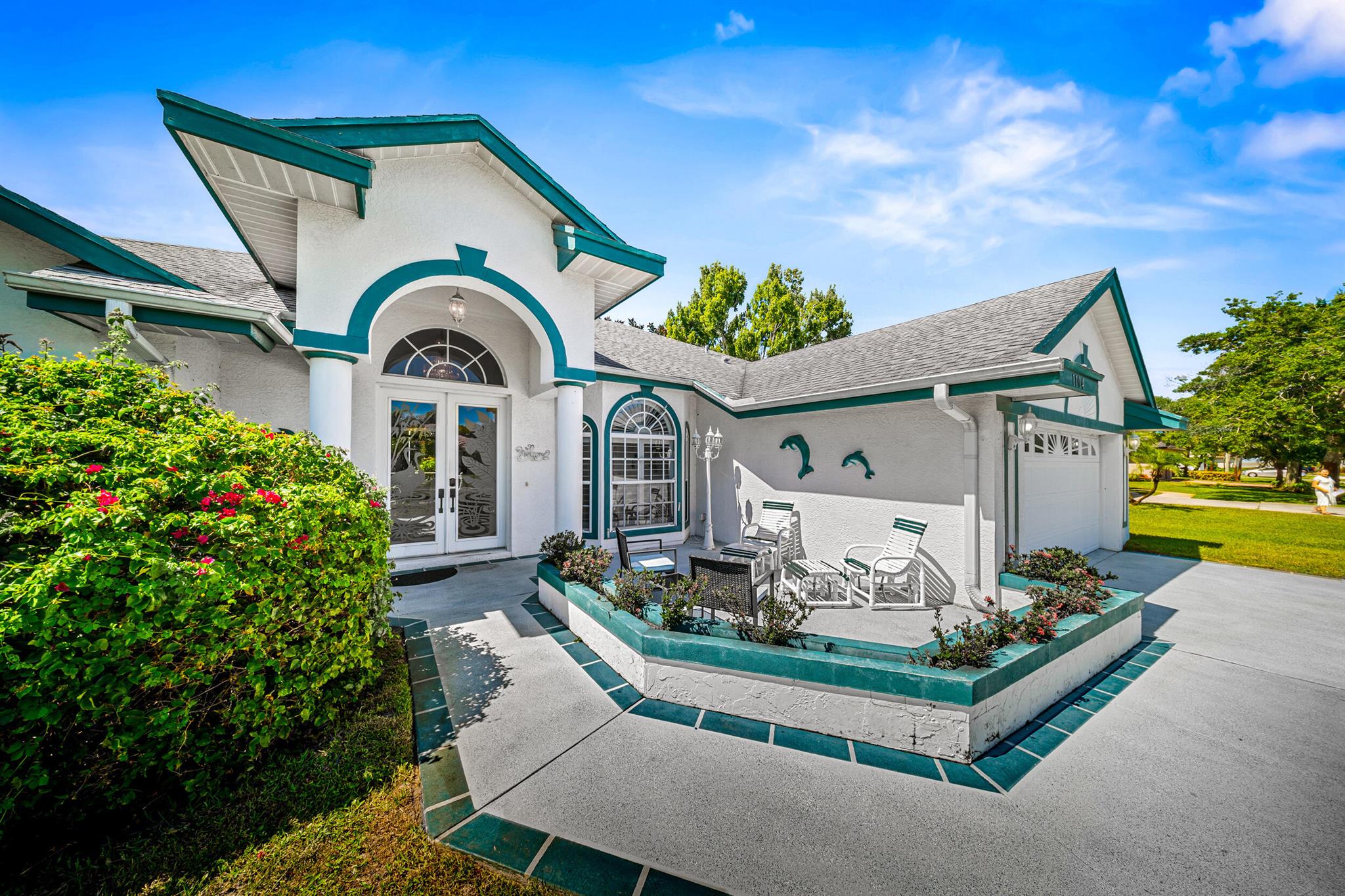 1104 SE Strathmore Drive, Port St Lucie, FL, 34952/$529,000 2 1104 SE Strathmore Drive